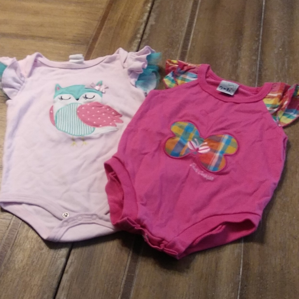 2 pk 9m onsies